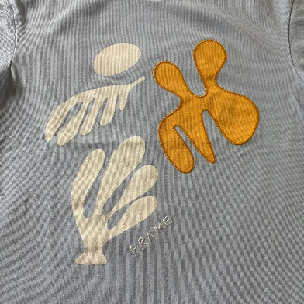 FRAME Graphic Tee Blue Abstract Logo | XS | EXCELLENT - Picture 3 of 8